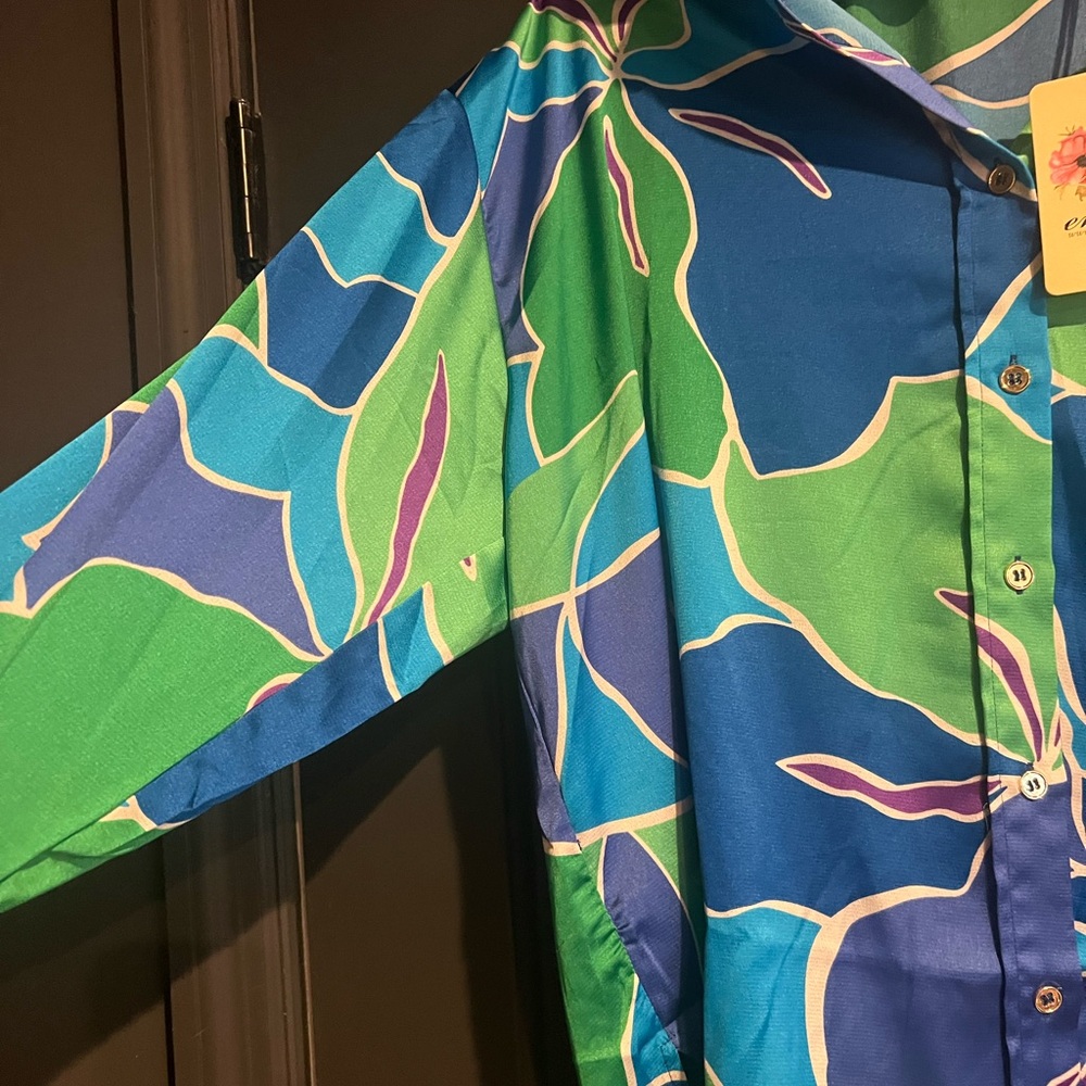 Entro Colorful Button-Up Shirt - Picture 2 of 3